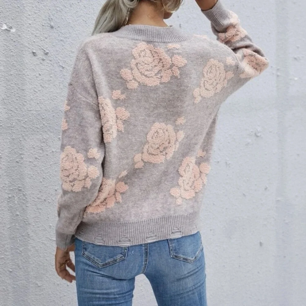 New gray v neck floral print  sweater - Picture 5 of 5